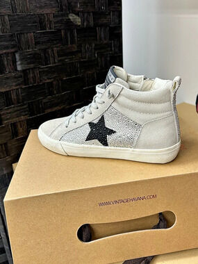 Vintage Havana High-Top Star Sneakers in White & Silver Like New
